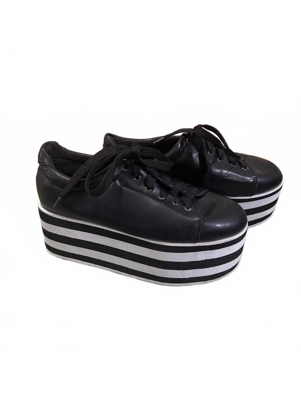 Hot Topic Womens Black and White Striped Platform Sneakers Size 9